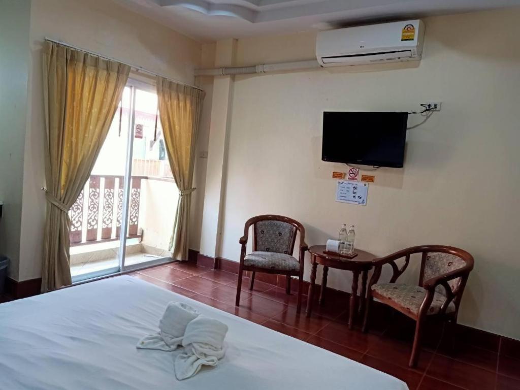 V.Hotel & Resort Hat Yai Extérieur photo