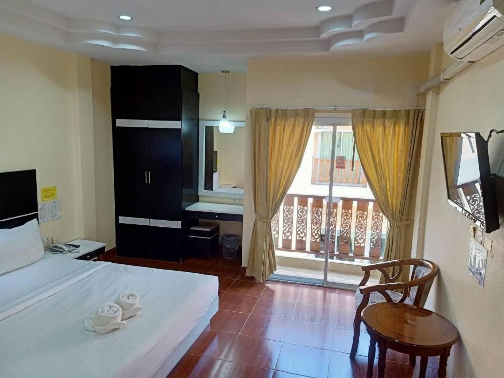 V.Hotel & Resort Hat Yai Extérieur photo