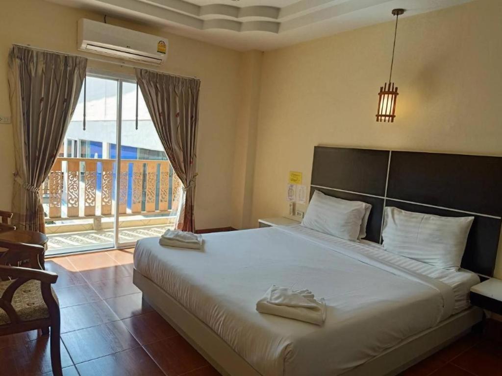 V.Hotel & Resort Hat Yai Extérieur photo